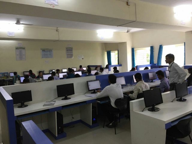 Grand IT JOB FAIR 2018 at MMIT